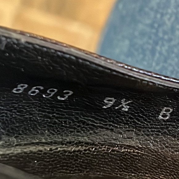 STUART WEITZMAN | Reptile Heels - Size 9 1/2 B - Picture 6 of 9